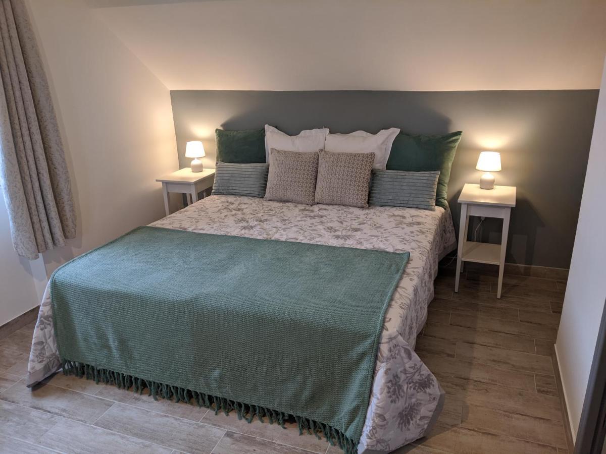 Bed and Breakfast Domaine De Fleurie Tursac Экстерьер фото